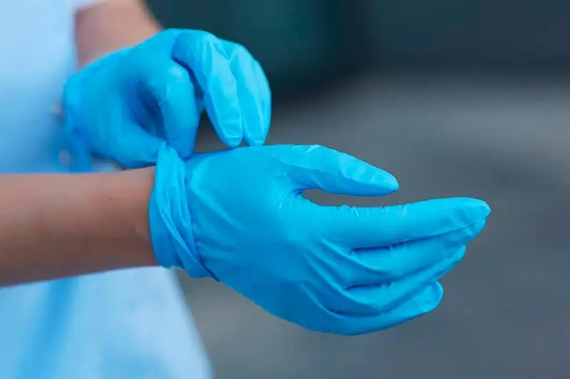 Спирт, защитные костюмы и перчатки пытались незаконно реализовать в СКО