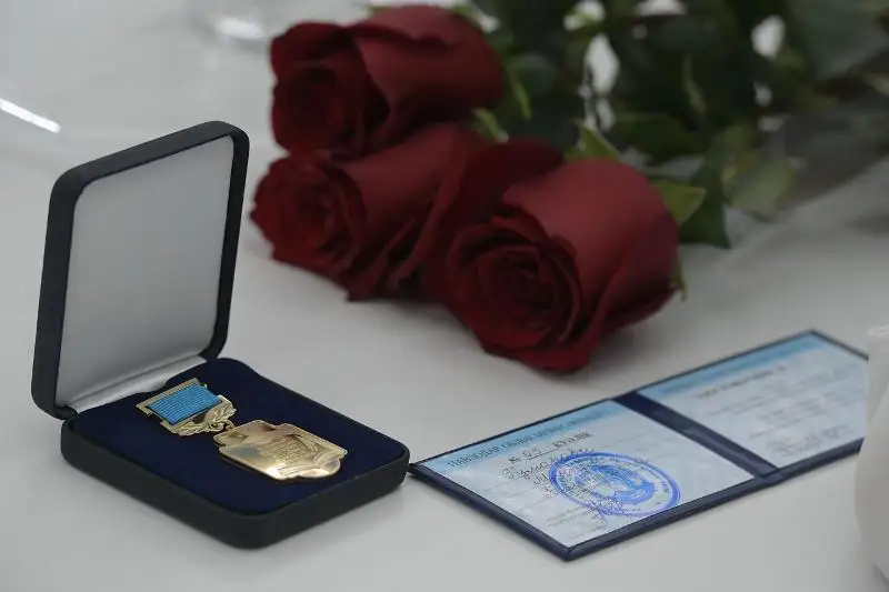 По 2,7 млн тенге получат 50 педагогов Павлодарской области