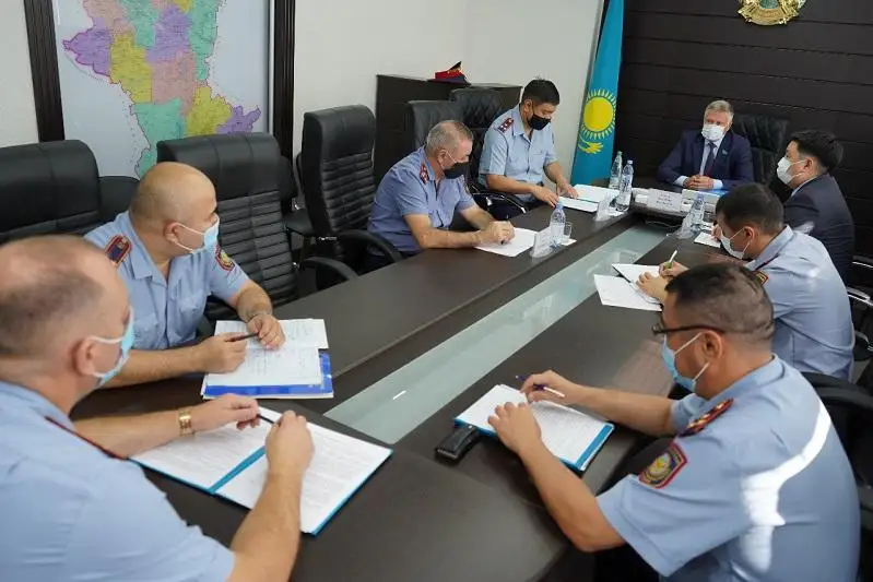 Миграционная полиция предлагает определить порядок пребывания иностранцев в Казахстане во время режима ЧП