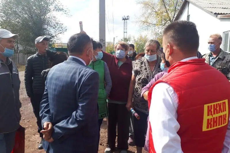 Проблемы сельской инфраструктуры подняли карагандинские коммунисты