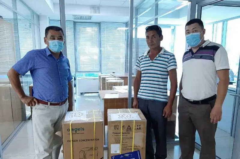 14 кислородных концентраторов переданы благотворительным фондом «Dauletten» районным больницам в ЗКО
