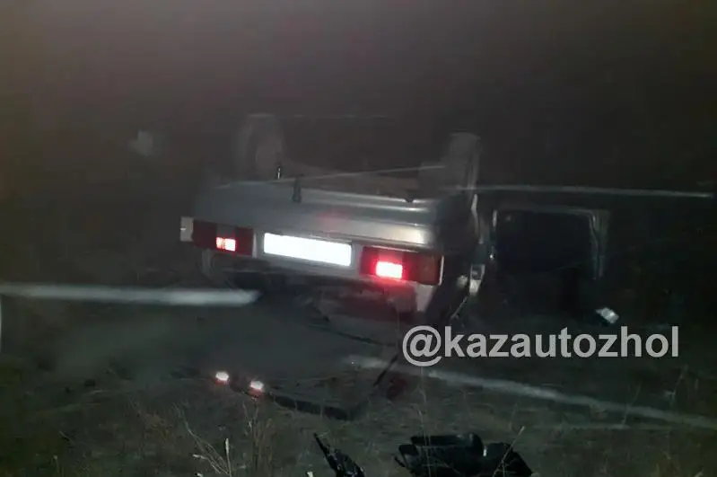 ДТП в Павлодарской области: водитель погиб, жена и четверо детей находятся в больнице