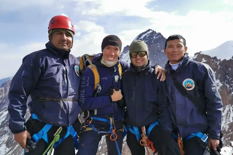 Военные альпинисты Казахстана и Индии совершили восхождение в поддержку Геннадия Головкина