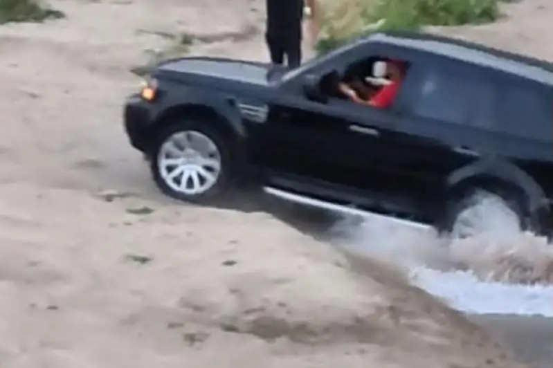 Решил помыть колеса внедорожника в Большой Алматинке: водителя оштрафовали