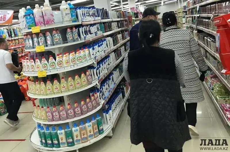 Нарушения карантинного режима выявили в продуктовых магазинах в Мангистауской области