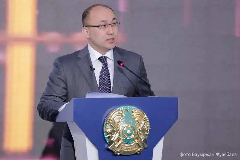 Даурен Абаев вручил премии и гранты Президента РК в области СМИ