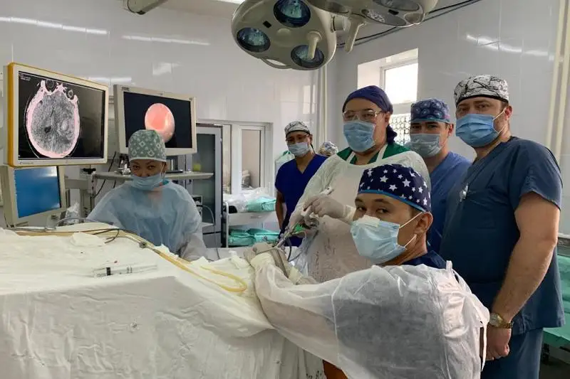 Уникальную операцию по удалению гематомы мозга впервые провели  в Алматы