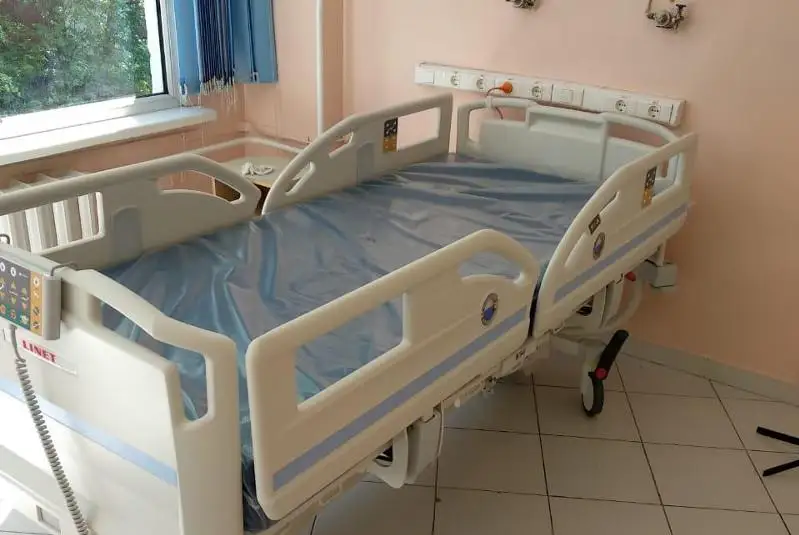 Пять реанимационных кроватей для пациентов с коронавирусом получила детская больница в Алматы