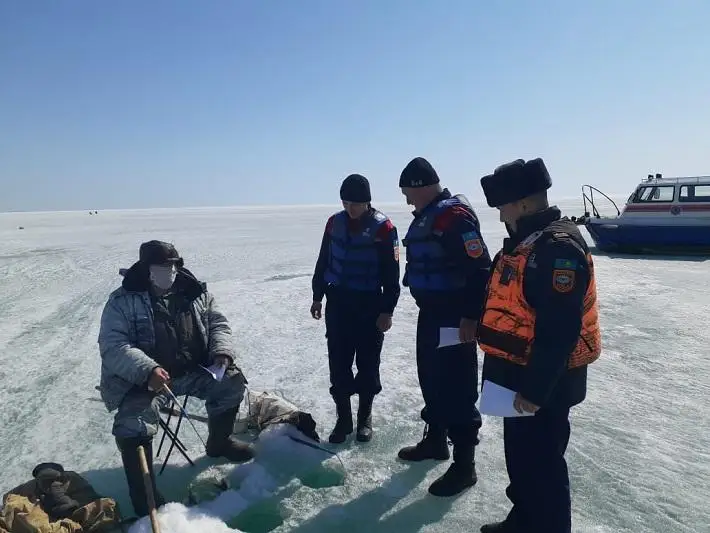 Об опасности выхода на лед предупредили в Комитете по ЧС