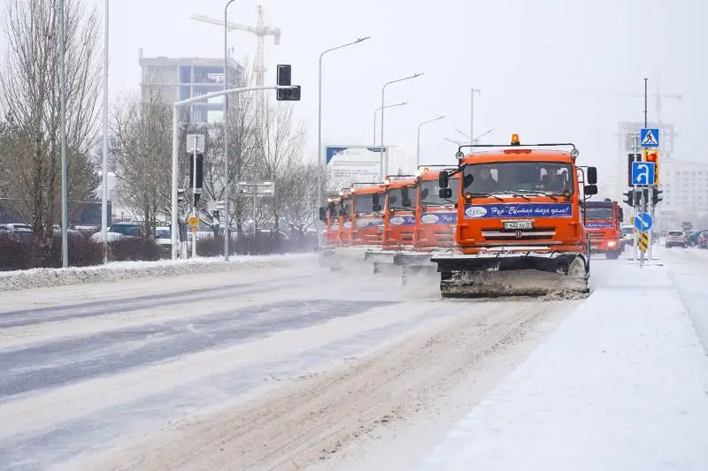 Более 100 тысяч кубометров снега вывезли коммунальщики за три дня из Нур-Султана