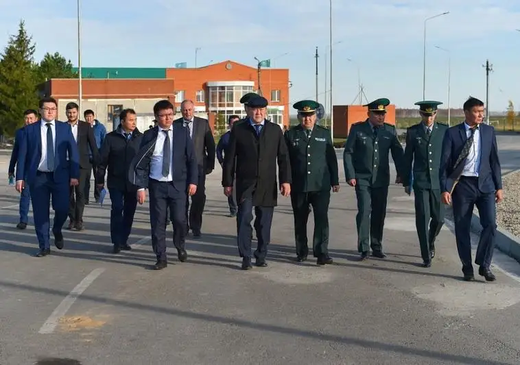 Полосы для грузовиков выделят на границе в СКО