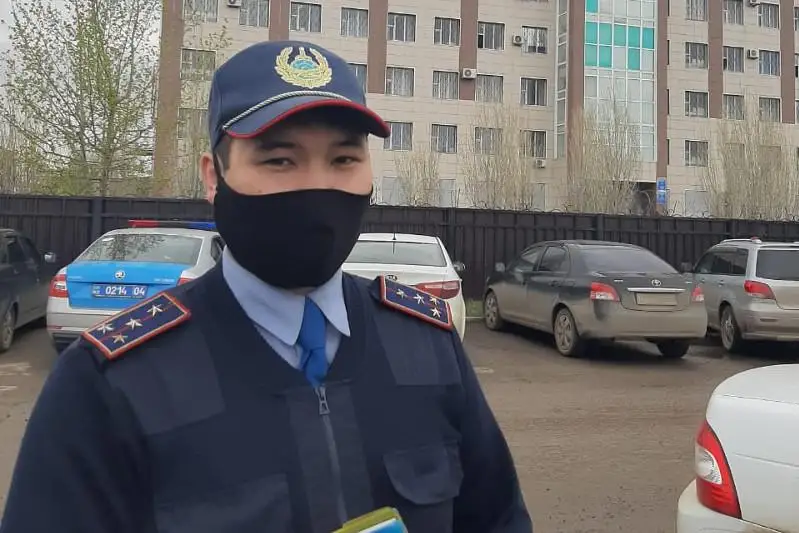Аренду квартиры семье с маленькими детьми оплатил полицейский в Актобе