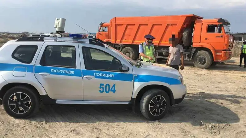 В Атырау пресекли работу подпольного карьера