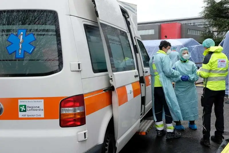 Число жертв коронавируса в Италии выросло до 52