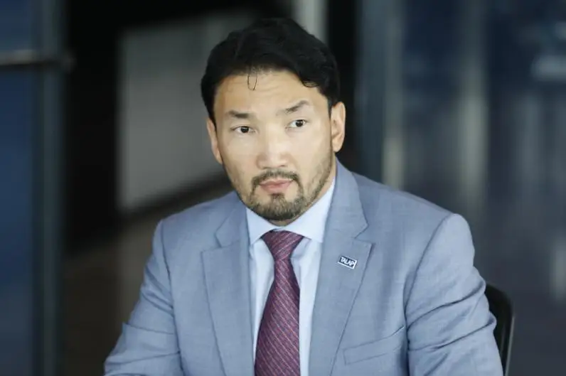 О роли Пяти институциональных реформ Елбасы в модернизации политической системы рассказал Рахим Ошакбаев