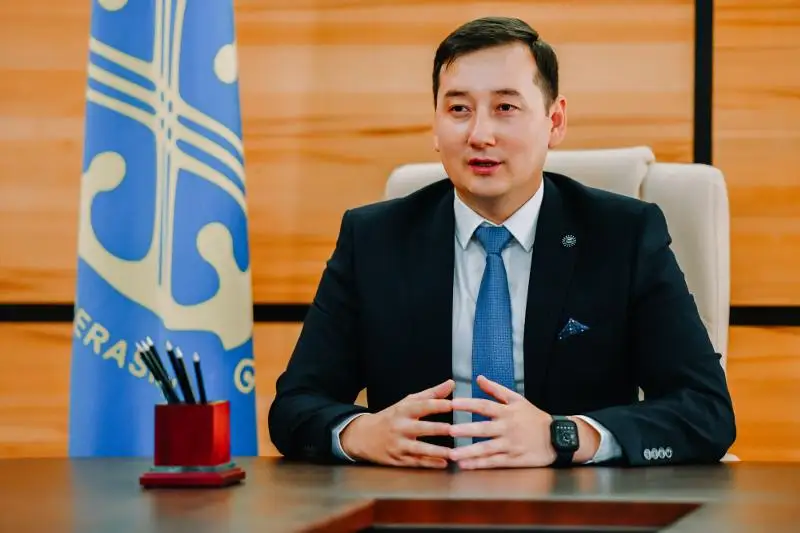 Человек труда должен занимать самый высокий статус в обществе - Кайракбай Жанабеков