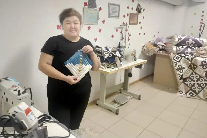 На средства госгранта актюбинка открыла свой бизнес по пошиву корпе