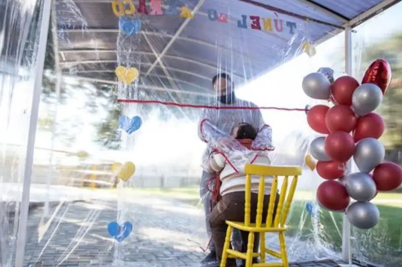 Коронавирус в мире: в Швеции 5000 смертей, в Бразилии 35 тысяч заболевших за сутки