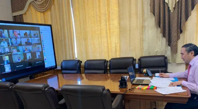 Главврачам больниц Алматы поручили соблюдать принцип поточного распределения пациентов