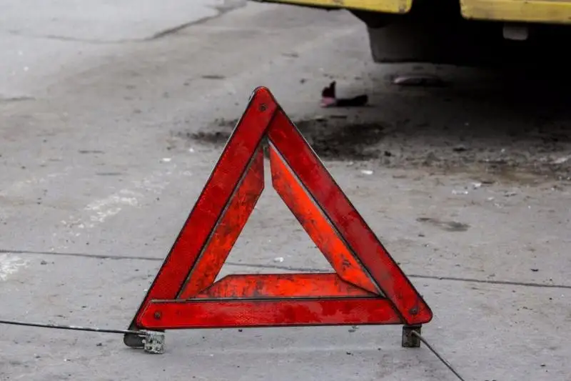 В Алматы пьяный водитель повредил газопровод, загорелся дом