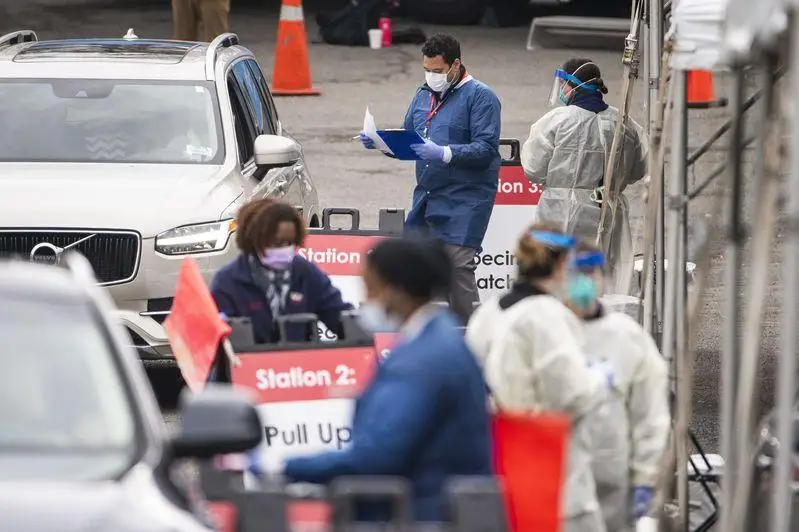 В США за сутки от коронавируса умерли 865 человек