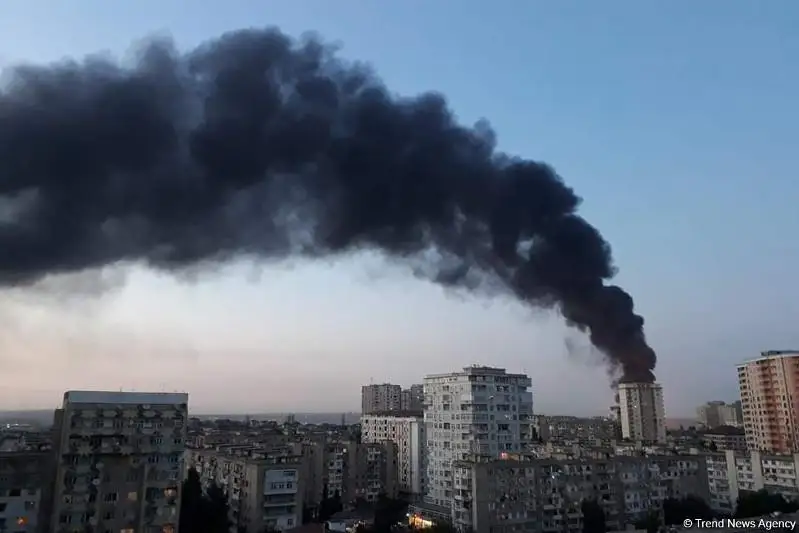 Крупный пожар в Баку: сгорела фабрика по производству красок