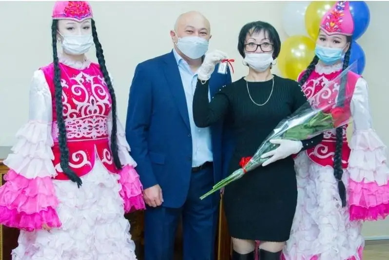 27 многодетных семей получили квартиры в Карагандинской области