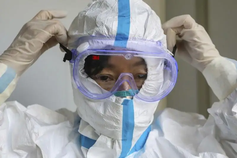 Новые вспышки коронавируса зафиксированы в мегаполисах Китая