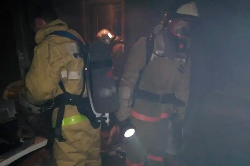 Пожар в пятиэтажке в ВКО: один человек погиб