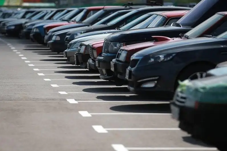 Два из трех автомобилей в Казахстане старше 10 лет
