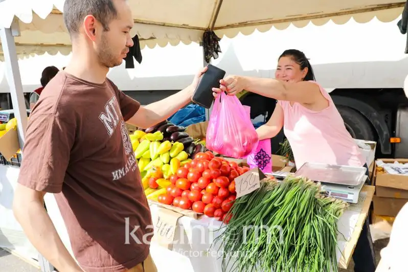Больше 10 тонн овощей продали на ярмарке в Атырау