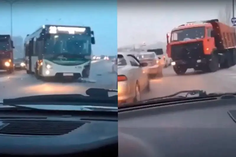 КамАЗ столкнулся с автобусом в столице