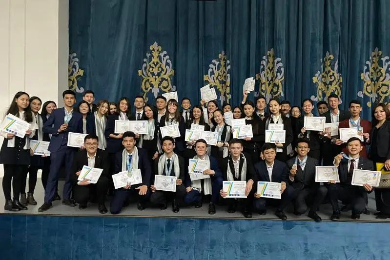 Туркестанские школьники в тройке лучших в стране по результатам научных проектов