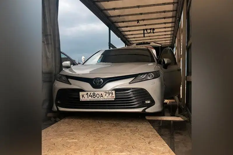 Дорогие автомобили пытались незаконно ввезти в Казахстан