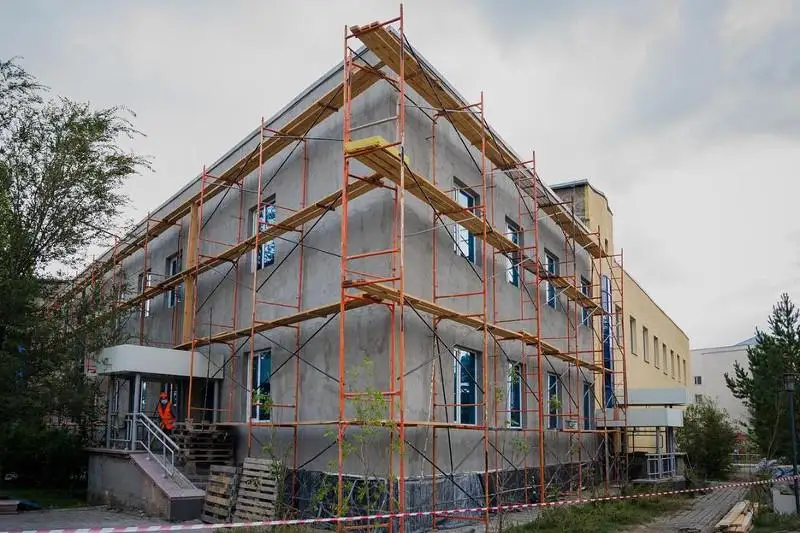 Капремонт поликлиники № 5 проводят в Нур-Султане