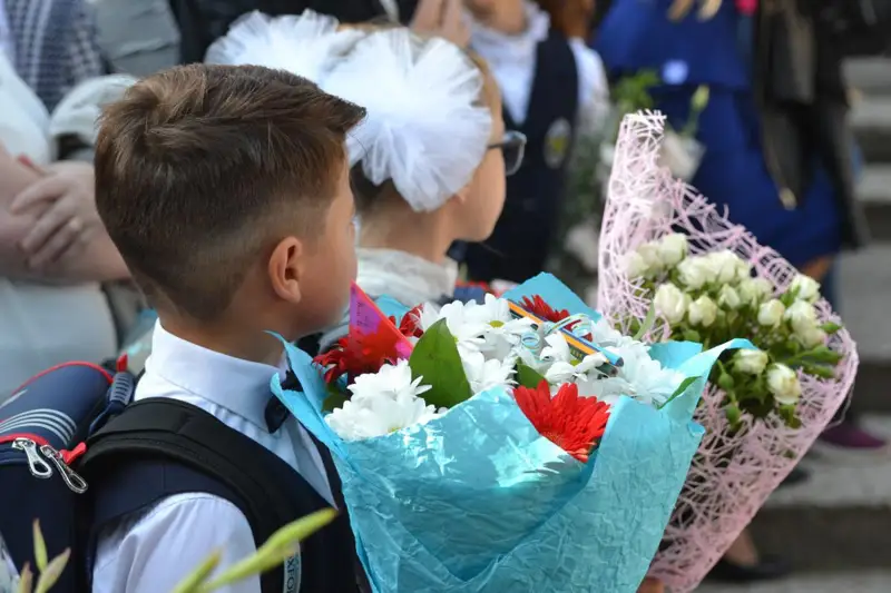 Родители разных этносов стали чаще отдавать детей в казахские школы – Елбасы