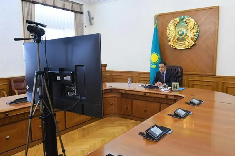 Аким Алматы обсудил с главврачами городских больниц вопросы противодействия COVID-19