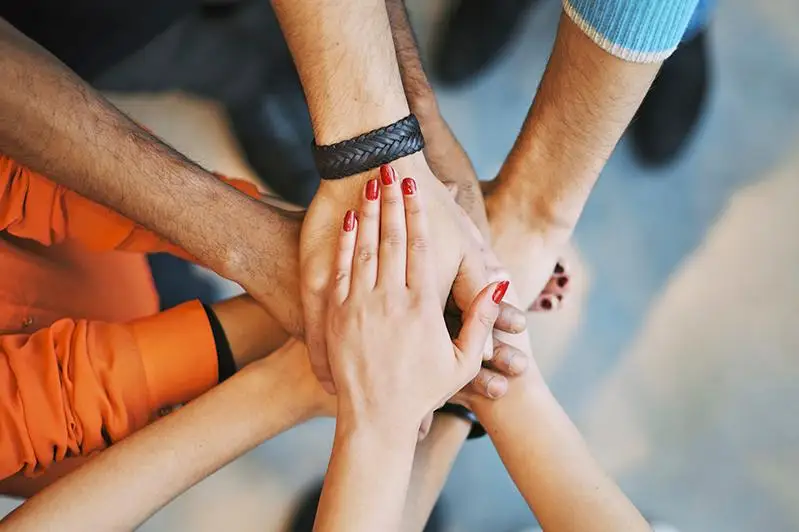 Алматинцев призвали экономить и больше общаться с семьей во время карантина