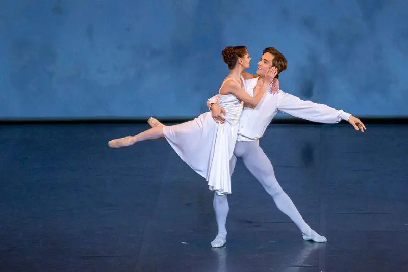 Спектакли онлайн запускает театр «Астана Балет»