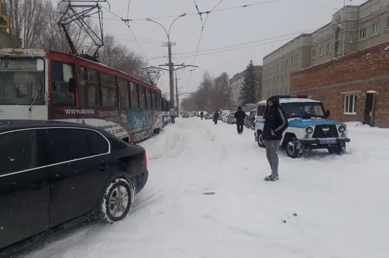 Трамваи сходят с рельсов в Усть-Каменогорске