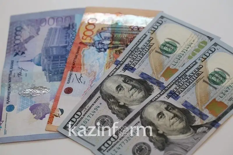 В какие страны чаще всего переводят деньги казахстанцы