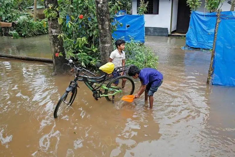Почти 150 человек стали жертвами наводнений в Индии