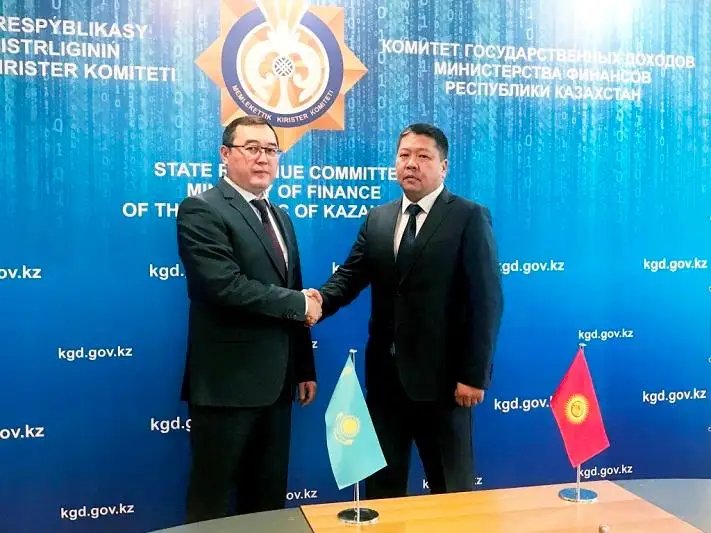 Казахстан и Кыргызстан договорились о сокращении времени транзита товаров