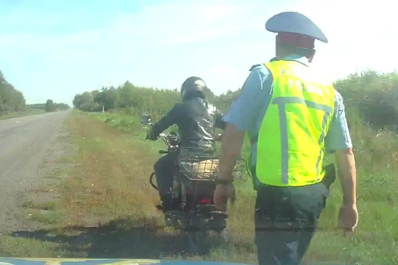 30 суток ареста за пьяную езду получил мотоциклист в СКО