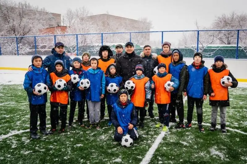 Хоккейные корты открыли в жилых массивах столицы