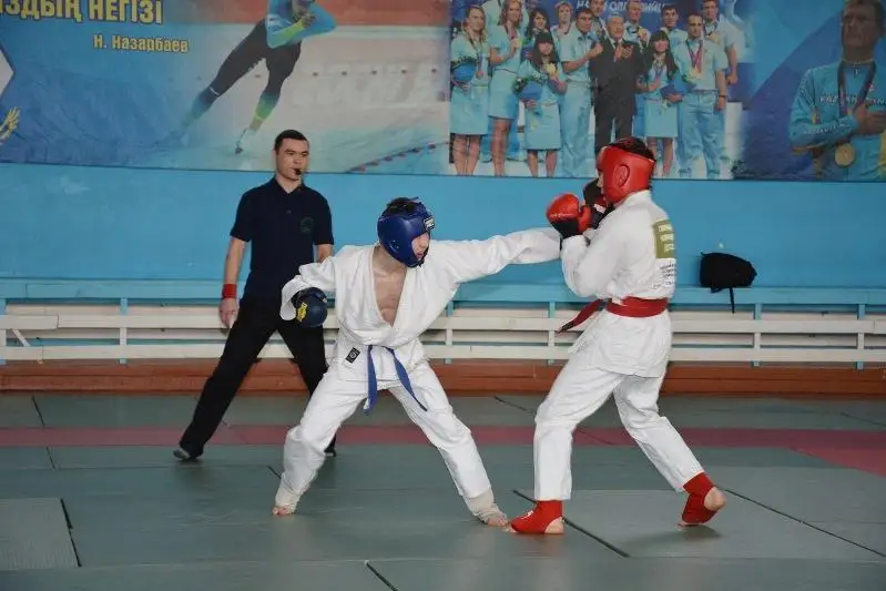 За 39 секунд одолел противника в рукопашном бою полицейский СКО