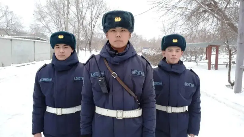 Вооруженного мужчину задержали гвардейцы в Уральске