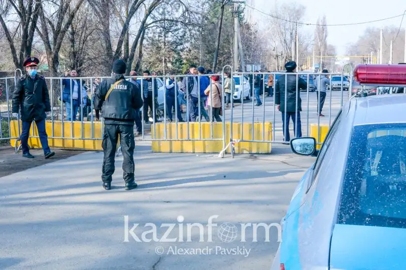 Могут ли ограничить передвижение в городах Казахстана