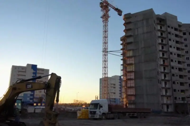 Ввод жилых домов в эксплуатацию срывается в Усть-Каменогорске