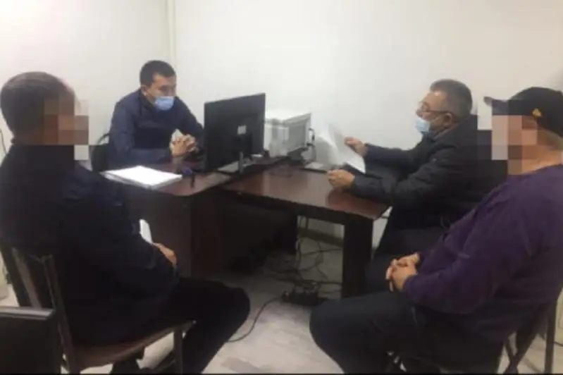 На полицейского в Арыси напал автовладелец